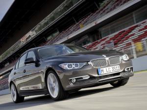 BMW 320d Sedan Modern Line '2012